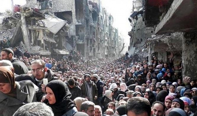 نظام الأسد يخفي مصير 100 لاجئة فلسطينية بسجونه