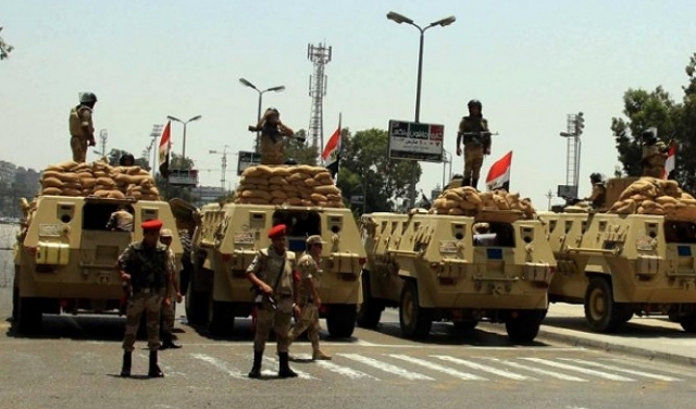  مقتل 13 مسلحا والجيش المصري يقصف سيناء بقنابل عنقودية 