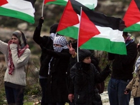 اليوم العالمي للمرأة: انتهاك متواصل لحقوق الفلسطينية