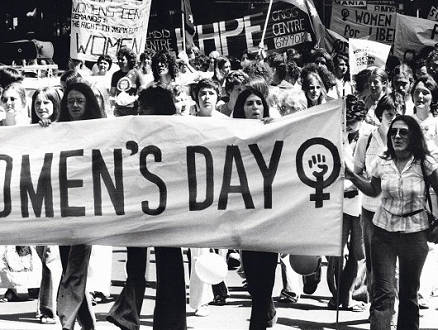 الثامن من آذار: يوم المرأة بين العالم وفلسطين