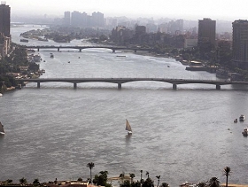 محافظ القاهرة يتوعد المُسرفين باستخدام المياه