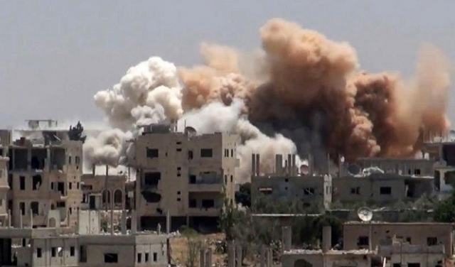 طائرات النظام تقصف درعا وعشرات القتلى بالغوطة 