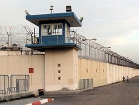 السلطات الإسرائيلية لم تلتزم بقرار جعل السجون ملائمة للبشر