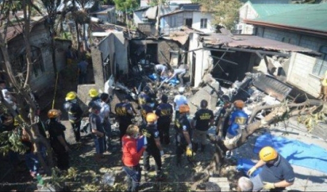 الفلبين: مصرع 10 أشخاص في تحطم طائرة فوق منزل