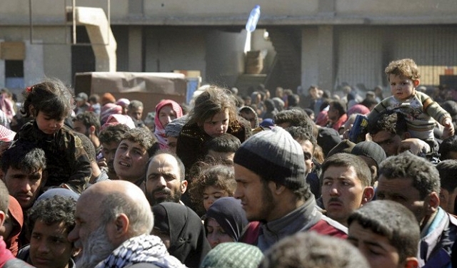 نزوح وتقسيم: النظام السوري يكثف قصفه للغوطة
