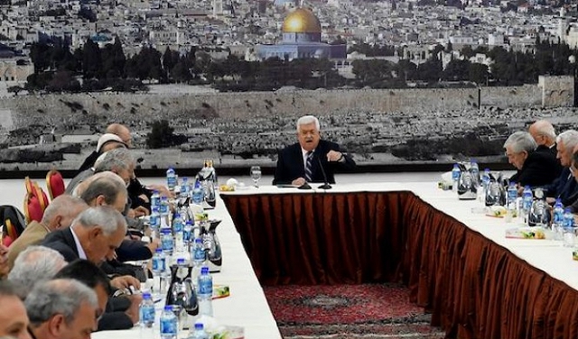 عباس يتهم حماس بمحاولة الاغتيال ويصف فريدمان بـ
