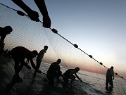 فلسطينيّون يُسابقون شروق الشمس في غزة ويشرعون بعملهم المتمثّل بالصّيد