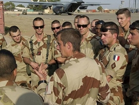 ماكرون يعزز دور فرنسا بسورية بذريعة محاربة "داعش" 