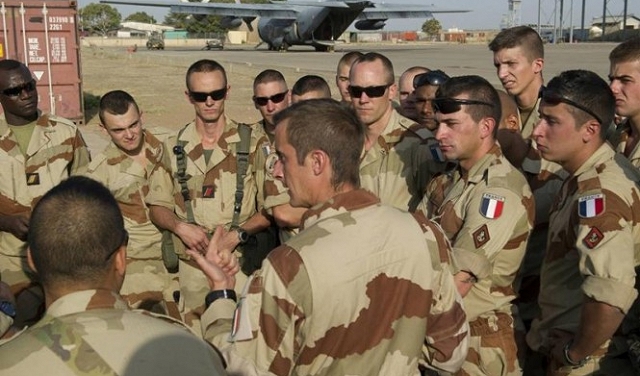 ماكرون يعزز دور فرنسا بسورية بذريعة محاربة 