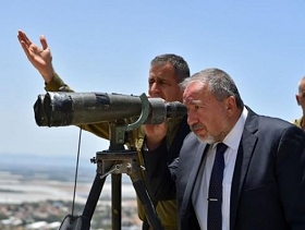 ليبرمان يهدد غزة بمجزرة جديدة وبقمع "جمعة الكاوتشوك"