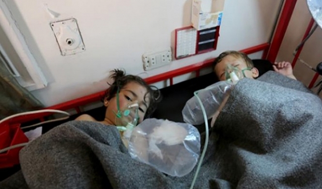 عشرات القتلى ومئات المصابين بقصف النظام لدوما بالكيماوي