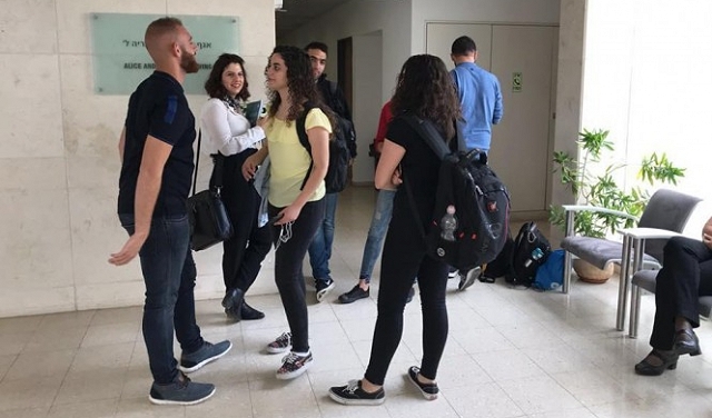عدالة يمثّل طالبين من جامعة تل أبيب قُدّما للجنة الطاعة