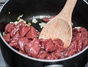 دراسة: اللحوم الحمراء المطهوة جيّدًا قد تؤدي للسكري