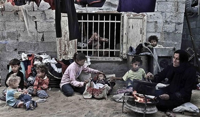 53% من سكان غزة يعيشون بفقر مدقع
