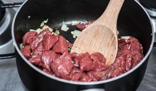 دراسة: اللحوم الحمراء المطهوة جيّدًا قد تؤدي للسكري