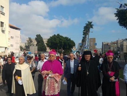 مشاركة واسعة في "طلعة العذراء" في حيفا