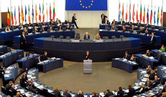 محادثات أوروبية للتوافق بشأن الضربات على سورية 