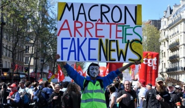 عشرات الآلاف يحتجون بفرنسا على سياسات ماكرون التقشفية