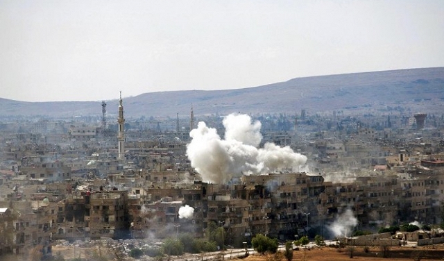 اشتباكات عنيفة وقصف مدفعي وجوي كثيف جنوبي دمشق