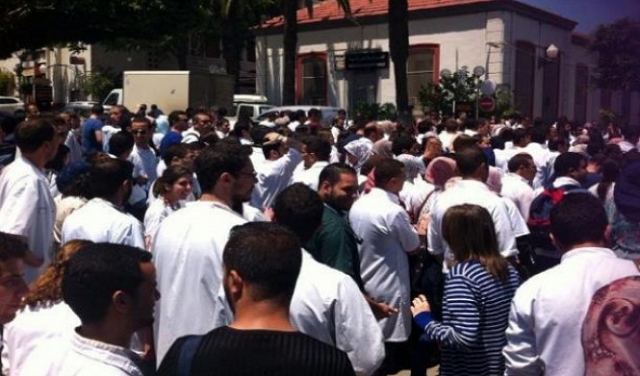 أطباء الجزائر المقيمون يعودون إلى الاحتجاج في الشارع مجددا