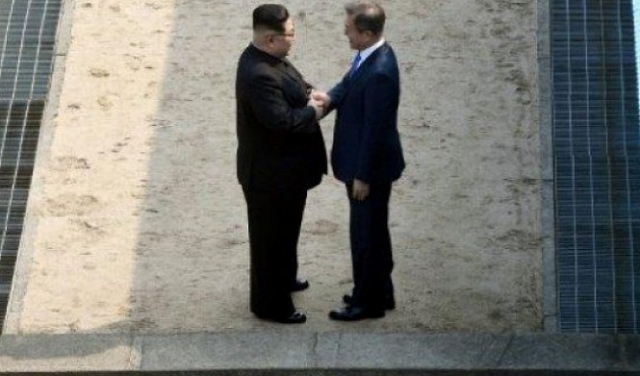الزعيمان الكوريان يتفقان على نزع السلاح النووي 