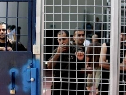 خمسة أسرى فلسطينيين تتدهور صحتهم في معتقلي "عسقلان" و"النقب"