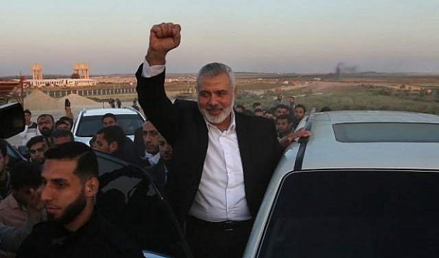 وفد من حماس يغادر غزة للقاء عباس كامل
