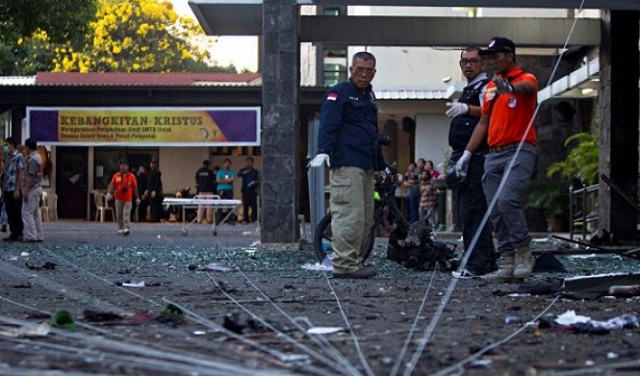 إندونيسيا: إصابة أفراد شرطة بانفجار سيارة في مدينة سورابايا 