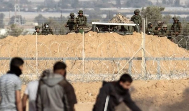 توغل آليات الاحتلال بقطاع غزة قبيل بدء مسيرة العودة 