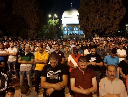 رمضان في القدس: أجواء إيمانية وحزن على مجزرة غزة