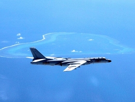 هبوط طائرات حربية صينيّة في بحر الصين الجنوبي المتنازع عليه 