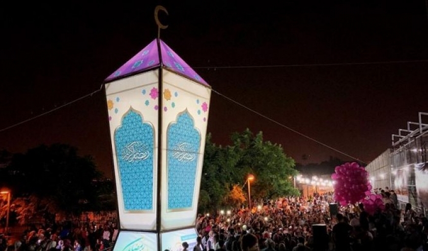 القدس تضيء أكبر فانوس رمضاني بفلسطين