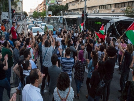 ناشطون: الحراك الشبابي فرض آليات نضالية