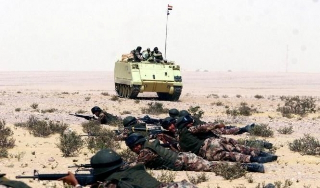 سيناء: مقتل مجندين و8 مسلحين في تبادل إطلاق النيران 