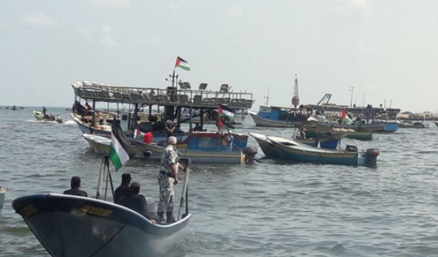 غزة: سفينة الحرية تكسر حاجز الـ 9 أميال