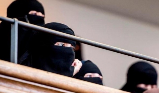 النّقاب الإسلاميّ يحتلّ الدّنمارك فيحظره البرلمان