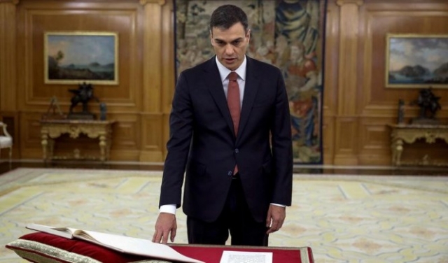 الاشتراكي سانتشيث يؤدي اليمين رئيسا لوزراء إسبانيا