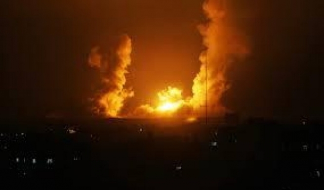 طائرات الاحتلال تغير على مواقع للمقاومة بغزة وصواريخ بالجنوب