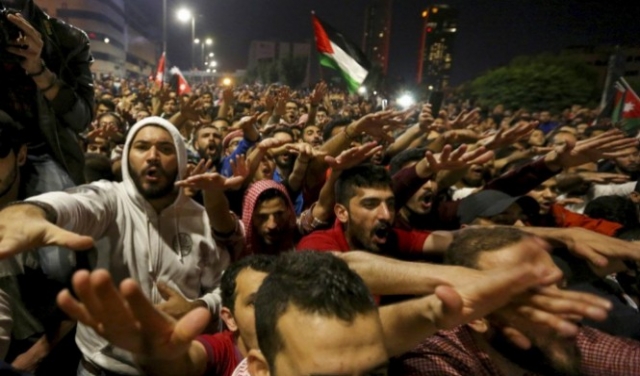 النقابات الأردنية تمضي قدما في إضراب لإسقاط الزيادات الضريبية