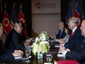 قمة ترامب – كيم: تطوير علاقات ونزع النووي 