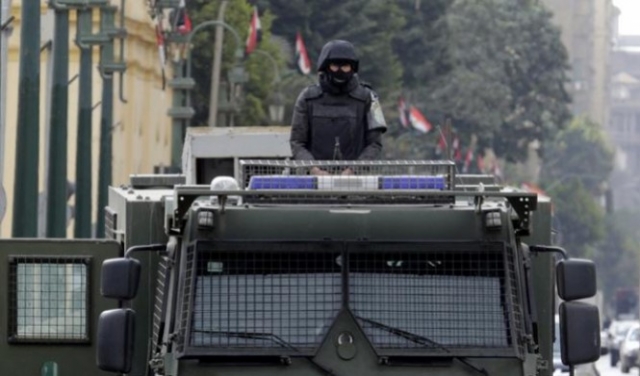 مصر: انتشار أمني واسع بمحطات الوقود ومواقف سيارات الركاب