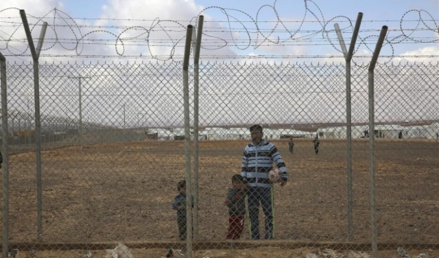 الأردن: لا تواجد لنازحين سوريين على حدودنا التي سنبقيها مغلقة