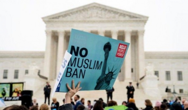 المحكمة العليا تنتصر لترامب: حظر السفر على بلدان ذات أغلبية مسلمة