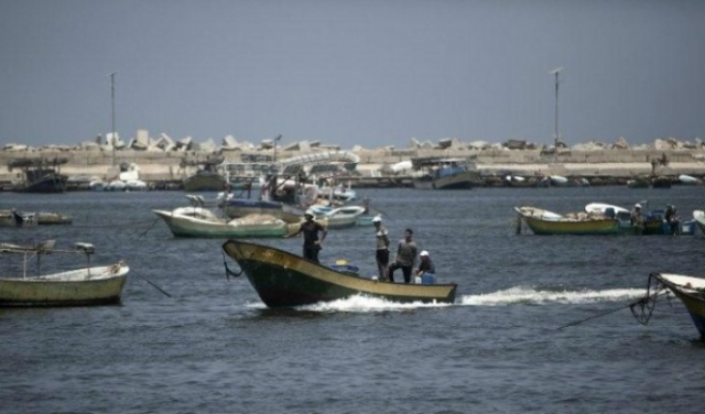 الاحتلال يدرس توسيع مساحة الصيد في غزّة إلى 12 ميلا