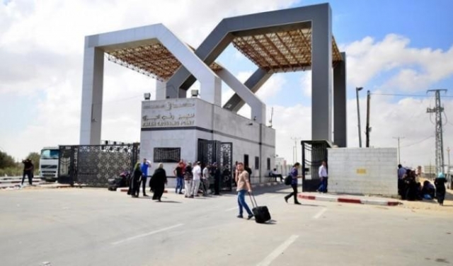 السلطات المصرية تعيد فتح معبر رفح مع غزة