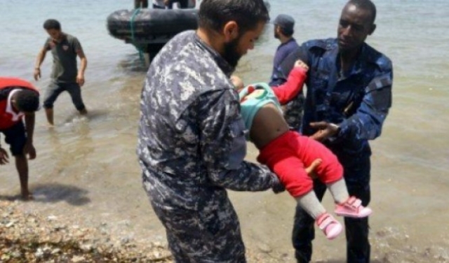 63 مهاجرا في عداد المفقودين بعد غرق زورقهم قبالة ليبيا