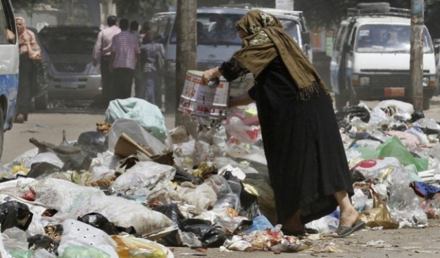 مصر: حزمة الإجراءات للفقراء والموظفين غير مفيدة 