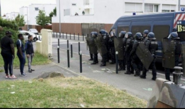 فرنسا: تواصل الاحتجاجات في نانت غداة مقتل شاب برصاص شرطي