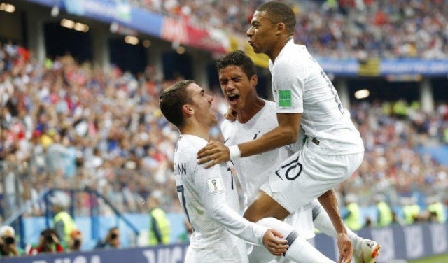 فرنسا تحصد بطاقة التأهل الأولى لنصف نهائي المونديال