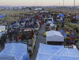 سورية: آلاف النازحين يتوجهون إلى منازلهم في محافظة درعا